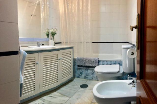 GATU Villa Isabel TERRAZA,PARKING,1ºLINEA PLAYA,WIFI,VISTA AL MAR Cádiz Kültér fotó