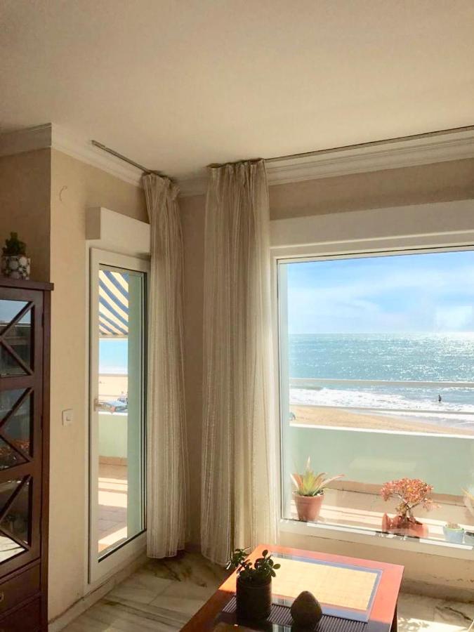 GATU Villa Isabel TERRAZA,PARKING,1ºLINEA PLAYA,WIFI,VISTA AL MAR Cádiz Kültér fotó