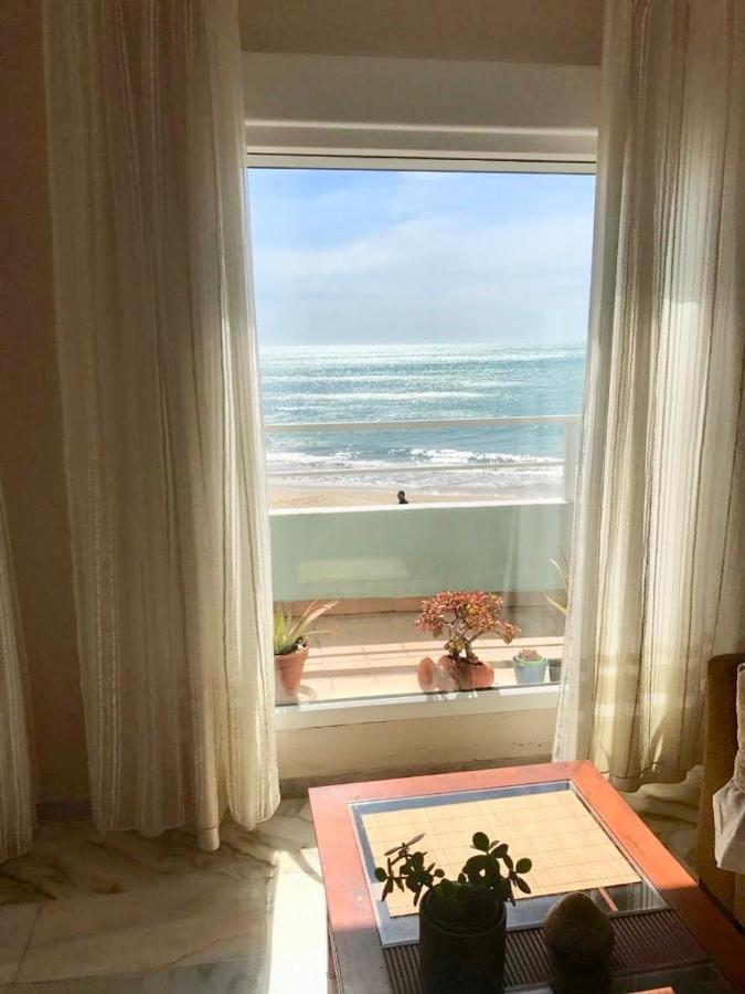GATU Villa Isabel TERRAZA,PARKING,1ºLINEA PLAYA,WIFI,VISTA AL MAR Cádiz Kültér fotó